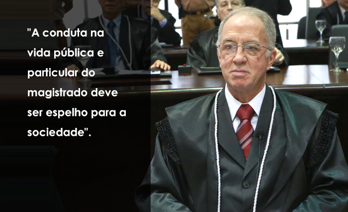 Desembargador Miguel Thomaz Pessoa participa de sua última sessão no Pleno e deixa mensagem aos novos magistrados